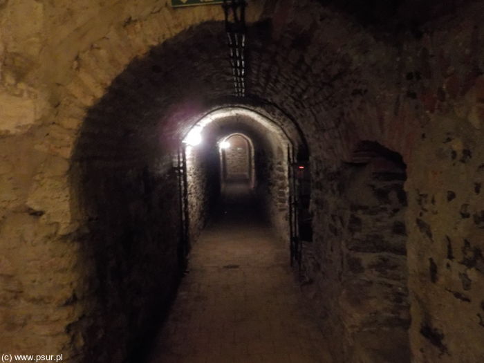Podziemny korytarz